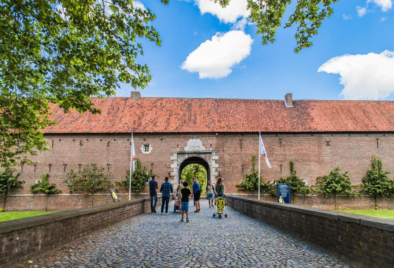 Landgoed Kasteel Limbricht Panzió Kültér fotó